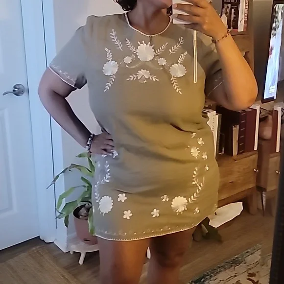 Zara embroidered linen dress - Picture 7 of 7